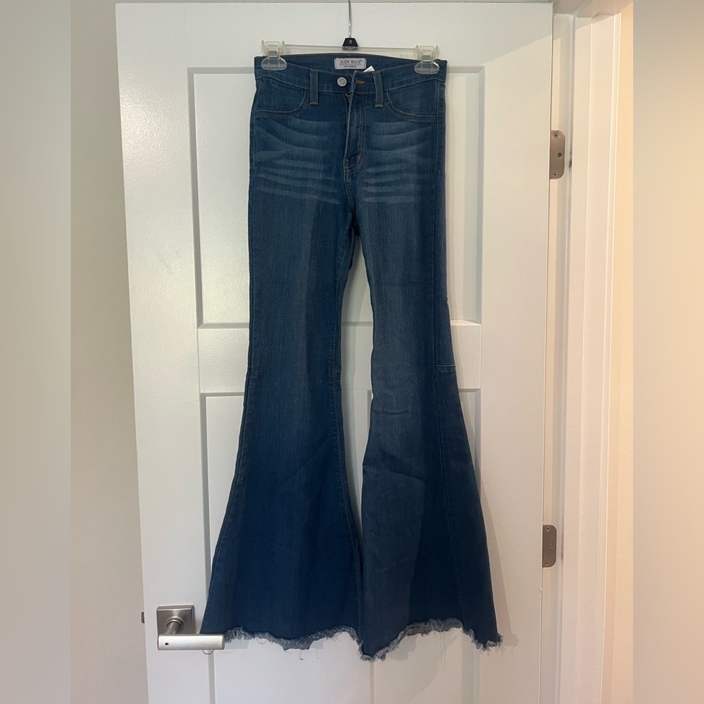 The cutest Jegging/Bell Bottoms!